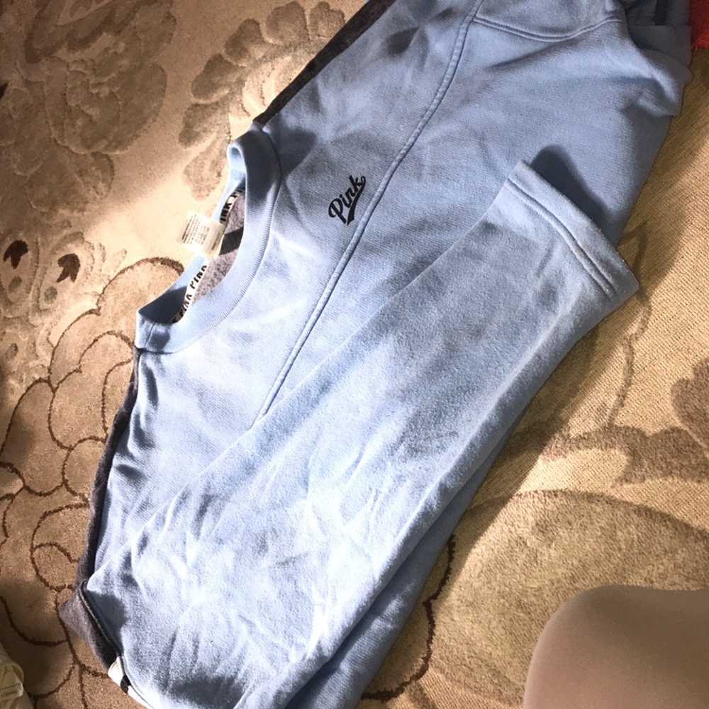 Full sleeve, super cozy sweatshirt